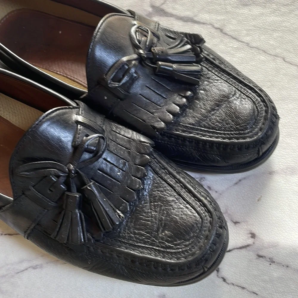 Johnston & Murphy black leather shoes